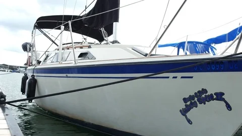 Sailboat dolly shot Stock-Footage 84117102