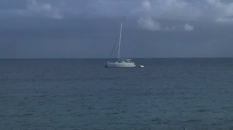 Sailboat floating wideshot Video stock 33254350
