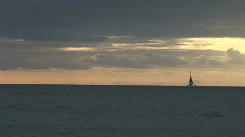 Sailboat on Horizon MS 動画素材 340330