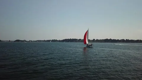 Sailboat in light breeze 動画素材 285218898