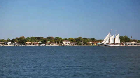 Sailboat sailing Vídeos de archivo 34449180