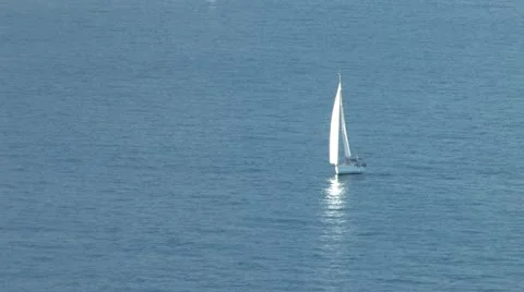 Sailboat on the Sea Vidéo 10809310