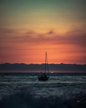 Sailboat Sunset 库存照片