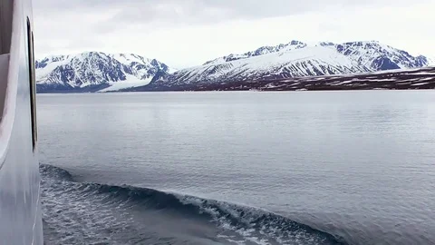 Sailing around svalbard Stock Footage 92163466