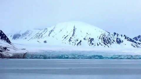 Sailing around svalbard Stock Footage 92164532