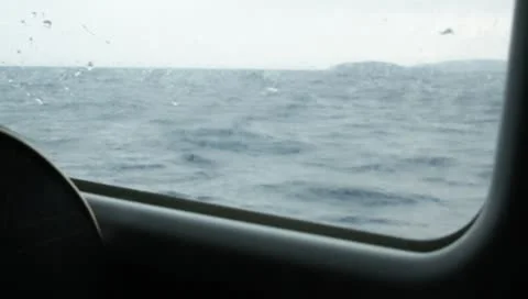 Sailing  bad weather Stock-Footage 8914473