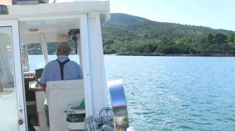 Sailing on a boat Video stock 42564875