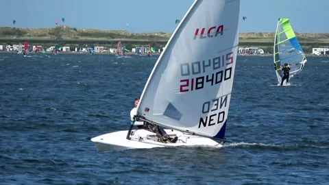 Sailing competition on the Grevelingen Video stock 252181483