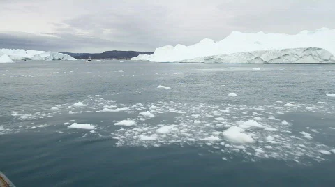 Sailing in the icefjord Video stock 840692