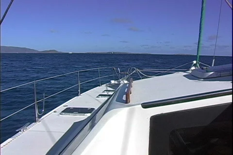 Sailing-pov Stock-Footage 820107