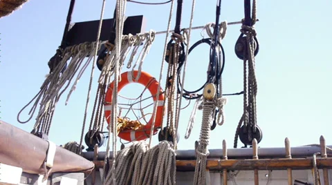 Sailing ropes and blocks tracking 库存影片 38038163