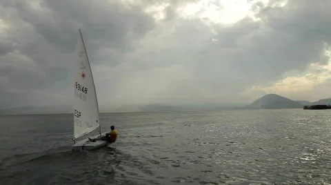 Sailing at santona2 Video stock 795265