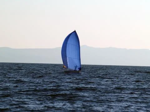 Sailing on the sea Stock-Fotos