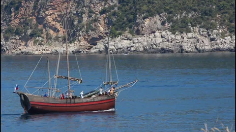 Sailing ship Stock Footage 32402790