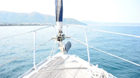 Sailing ship in tranquil sea Stock-Footage 25456415
