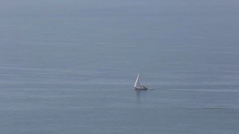 Sailing ship yachts with white sails 库存影片 87564594