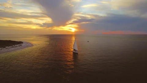 Sailing the sunset in florida Video stock 162583236