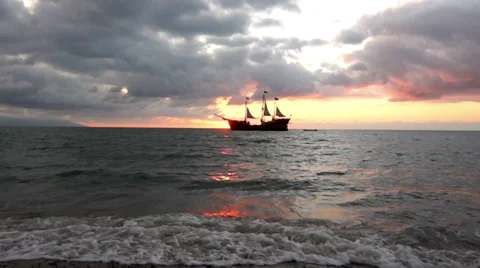 Sailing into the sunset Stock Footage 31344821