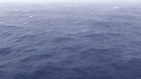 Sailing Through Ocean Storm Vidéo 544597