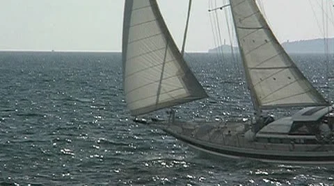 Sailing yacht 45 Video stock 8926552