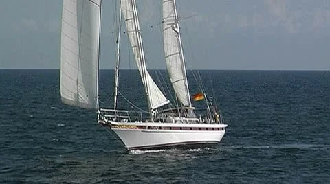 Sailing yacht 48 Video stock 8926484