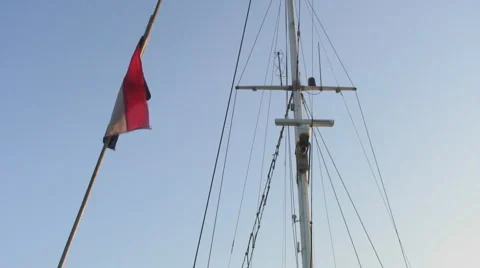 Sailing yacht masts and rigging 스톡 동영상 1063114