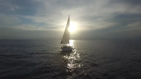Sailing yacht at sunset. Stock-Footage 61041608