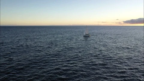 Sailing yahct at sunset Video stock 101187457