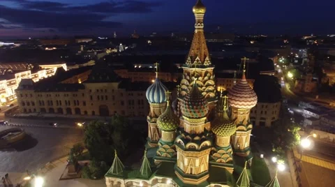 Saint Basil's Cathedral flight around. Best unique night flight close to Kremlin Stock Footage 65565395