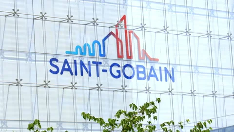 Saint-Gobain name on the front of the headquarters building in La Defense, Paris Stock Footage 255197933