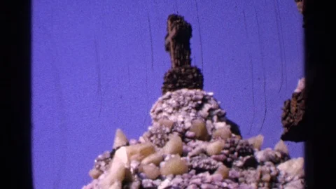 SAINT LOUIS MISSOURI-1965: Easter Symbols Depicted As Sculpture In Outdoor Vídeos de archivo 125314342