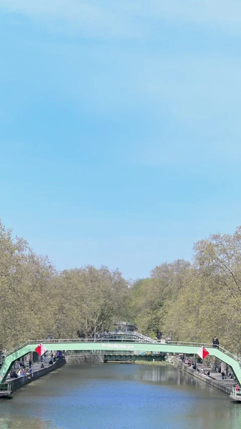 Saint-Martin canal in Paris Stock Footage 332015583