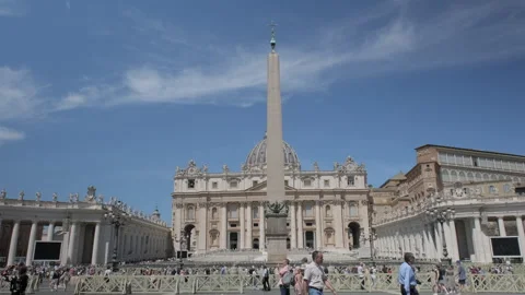 Saint Peter Square in front of St. Peter Basillica in Vatican City 스톡 동영상 243978790