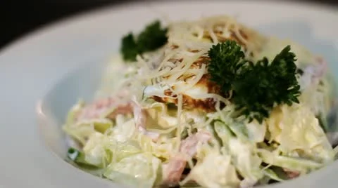 Salad in a bowl Video stock 12140499