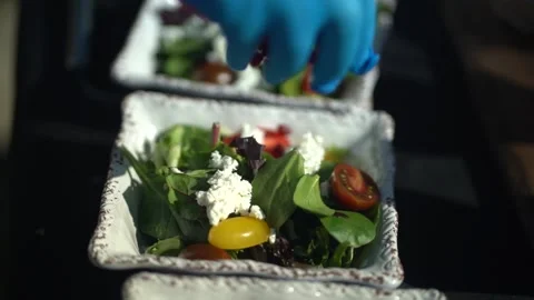 Salad - Making salad Stockbeeldmateriaal 146490866