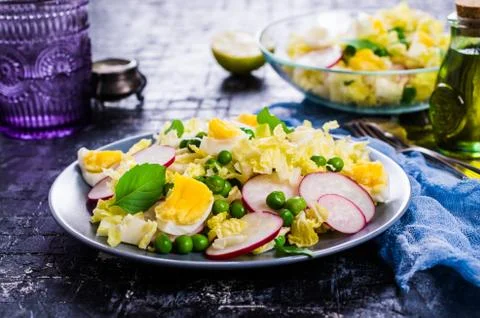 Salad from raw vegetables Foto stock