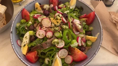 Salade niçoise Stock Footage 205066600