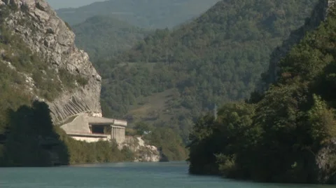 Salakovac dam and bridge 8 库存影片 8664533