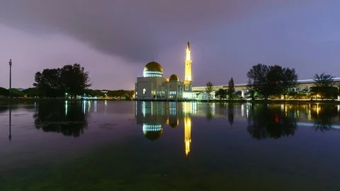 As-Salam msoque time lapse during sunrise Video stock 106103655