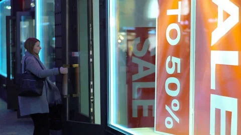 Sale sign and showcase model Stock Footage