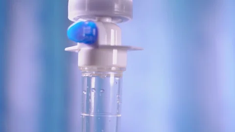 Saline drip medical,IV Drip Solution Vídeos de archivo 126761393