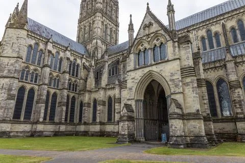 Salisbury Cathedral gothic architecture facade in England Fotos Stock