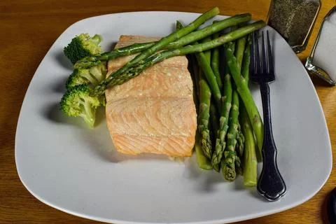 Salmon with vegetables Foto stock