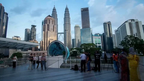 SALOMA LINK ZOOM IN Stock Footage 125032774