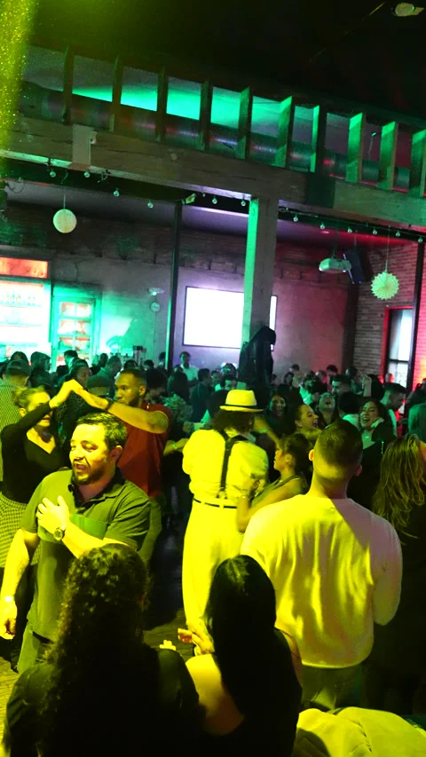 Salsa Around The World 스톡 동영상 323670401