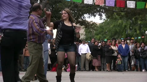 Salsa Dancing at Cinco De Mayo Celebration Video stock 5298496