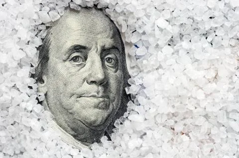 Salt on bank note Stock Photos