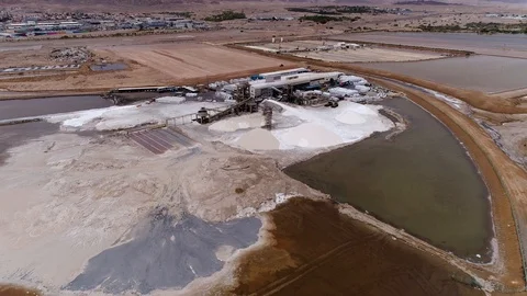 Salt factory - crane up Video stock 107865008