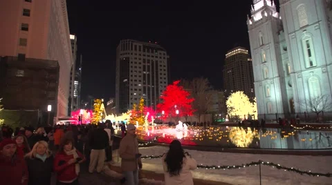 Salt Lake City mormon temple Christmas lights and pool tilt Video stock 59082996
