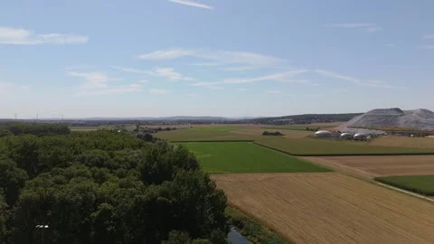 Salt Mountain Beyond Farmland Trees Aerial Reveal 스톡 동영상 342859904